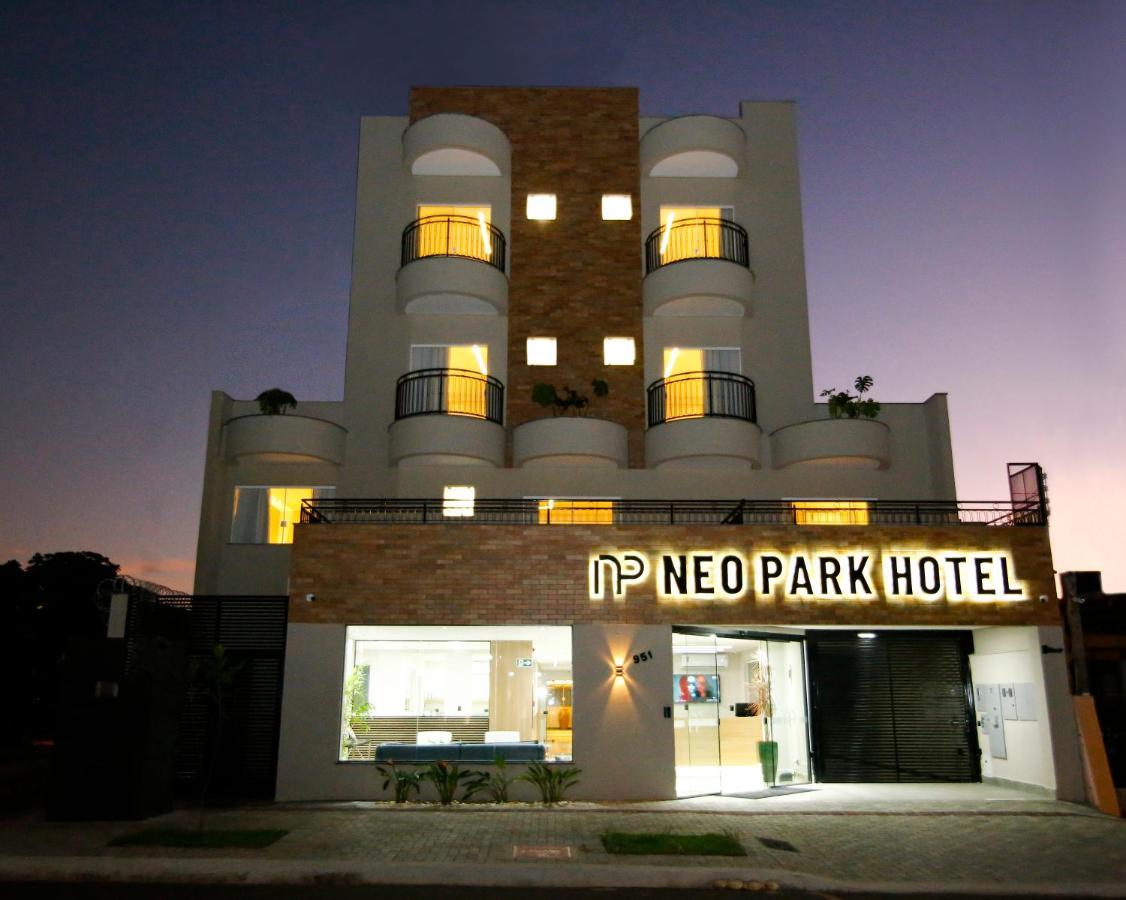 Neo Park Hotel Maringá Esterno foto