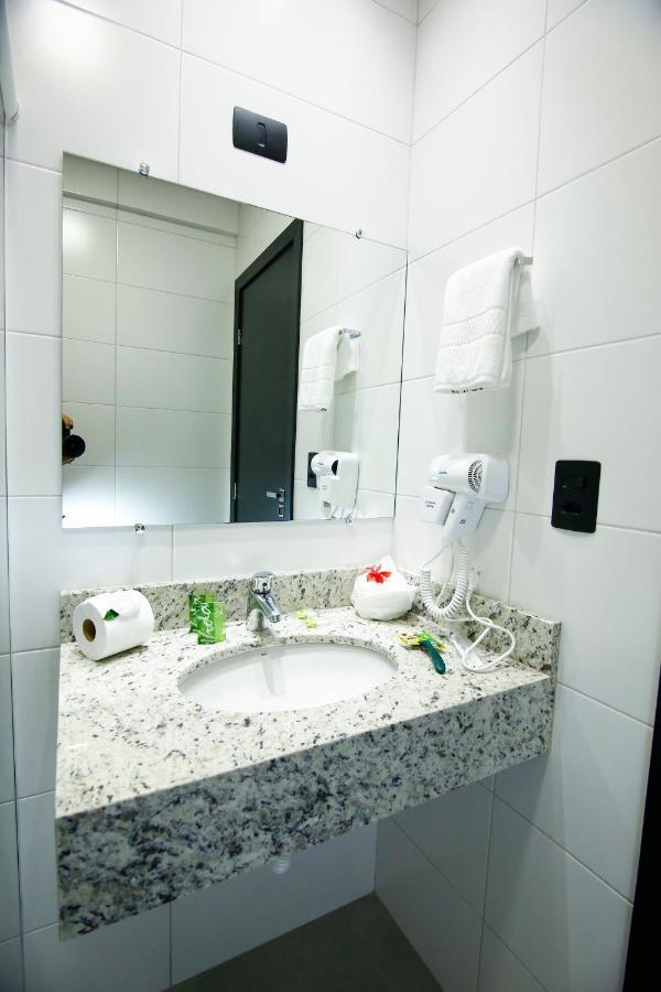 Neo Park Hotel Maringá Esterno foto