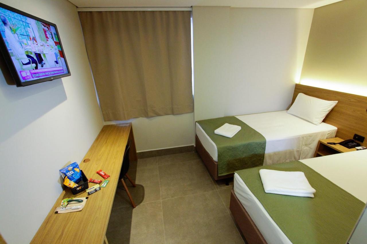 Neo Park Hotel Maringá Esterno foto